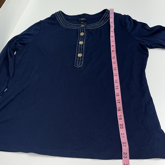 Imperfect Talbots top gold buttons side slits supima cotton blend medium petite - Picture 6 of 9